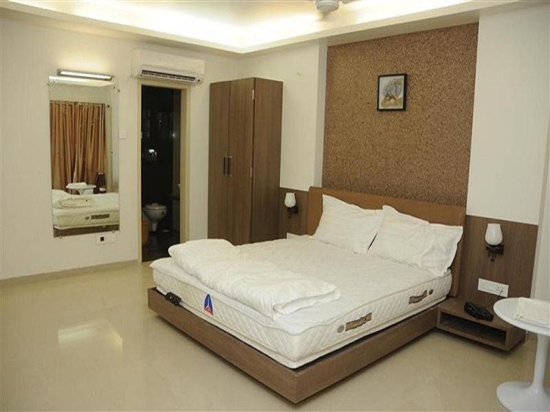 Royal Inn Ankleshwar エクステリア 写真