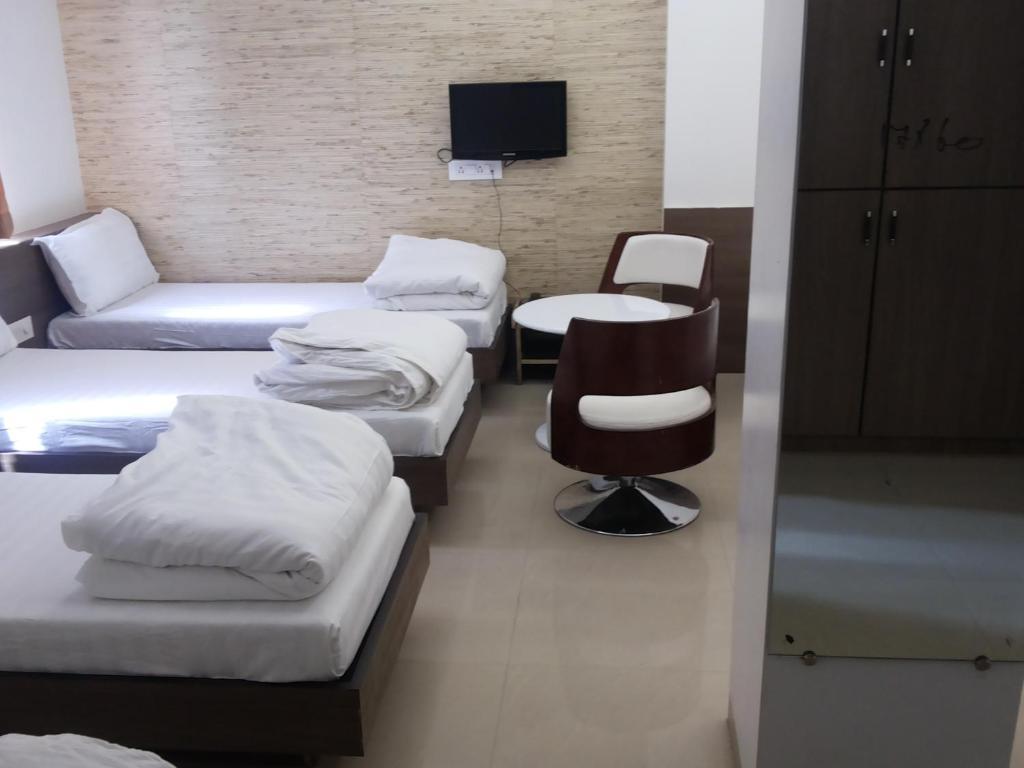 Royal Inn Ankleshwar エクステリア 写真