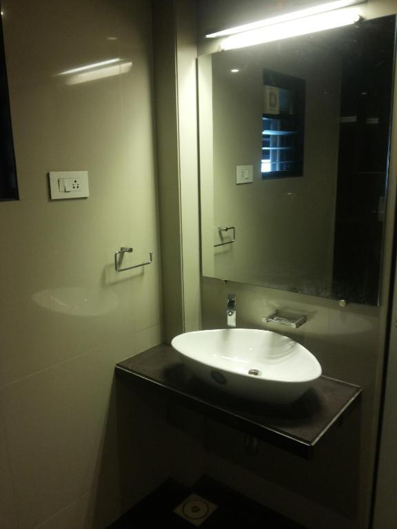Royal Inn Ankleshwar 部屋 写真