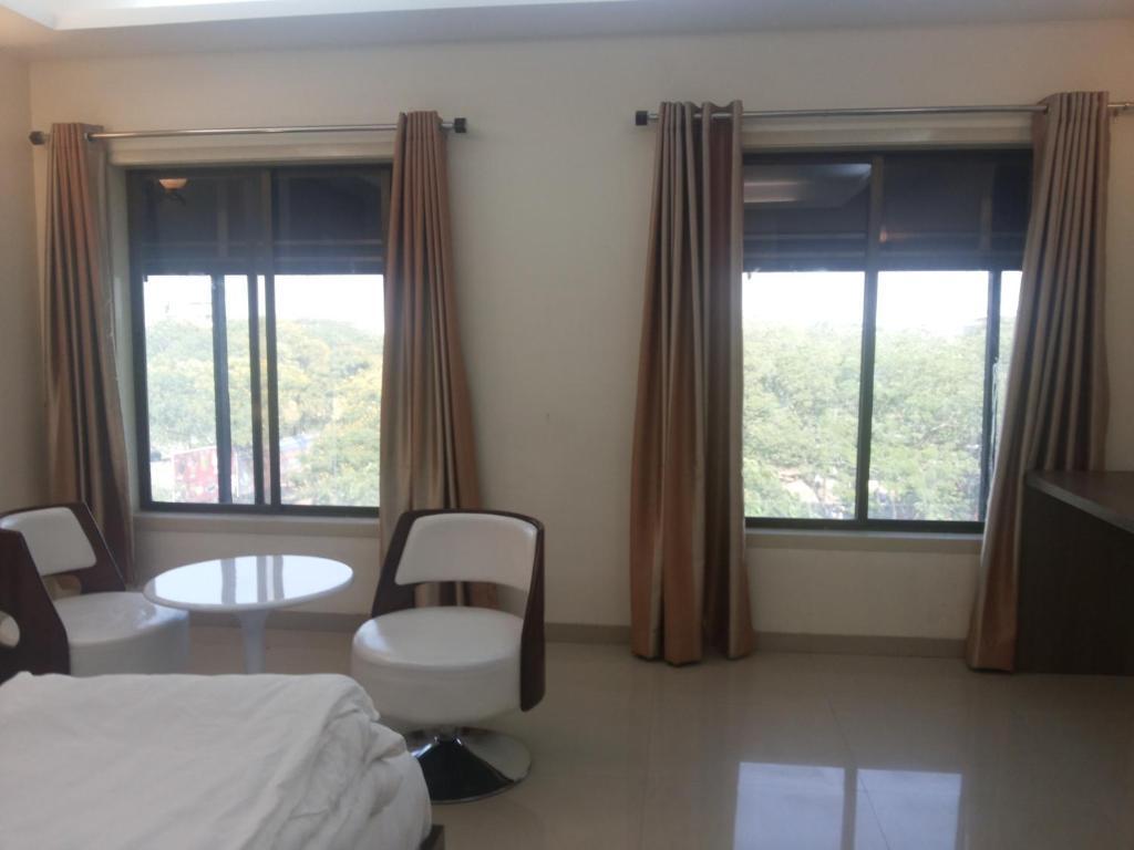 Royal Inn Ankleshwar エクステリア 写真