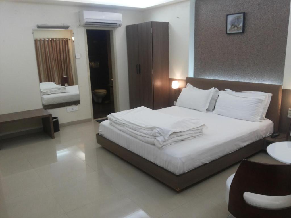 Royal Inn Ankleshwar 部屋 写真
