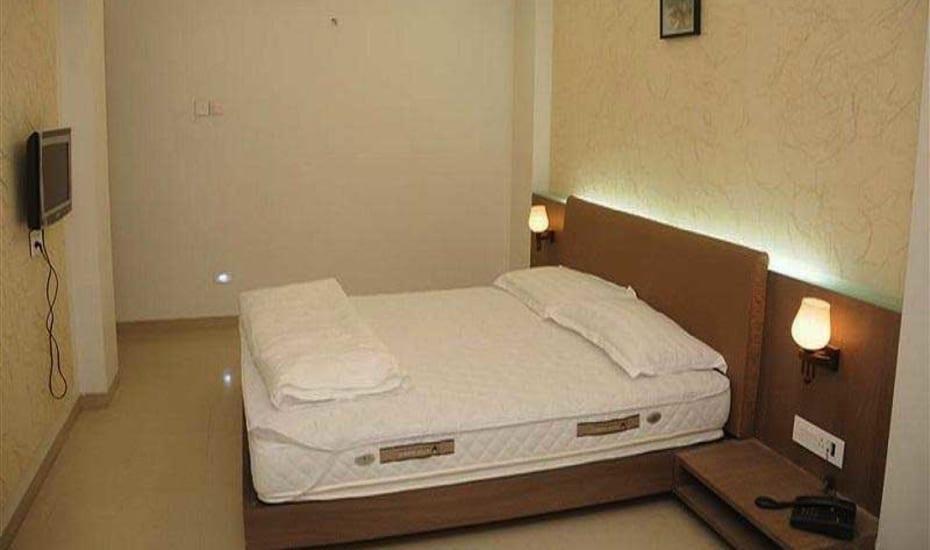 Royal Inn Ankleshwar エクステリア 写真